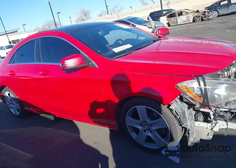 2015 Mercedes-Benz Cla 250 z USA, uszkodzony, nr VIN WDDSJ4EB4FN184075